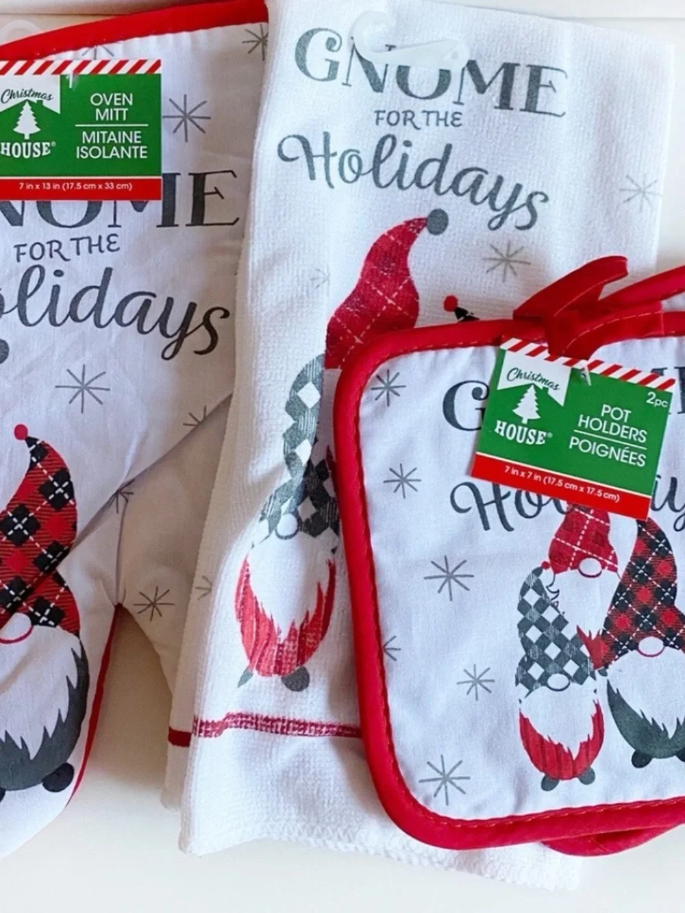 Gnome for the Holidays Red Kitchen Set-3Piece(OvenMitt,PotHolder,Towel)